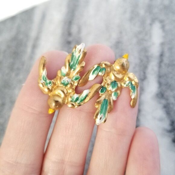 Vintage Sparrow Clip On Earrings, Gold Tone and Green Enamel, Screw Backs - Picture 1 of 5